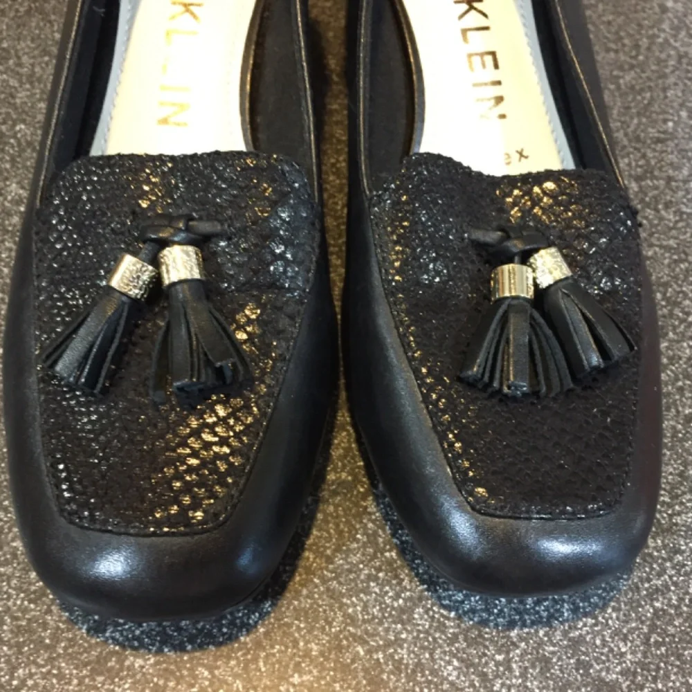 Anne Klein Iflex Black Leather Heeled Loafers with Tassel & Patent Detail